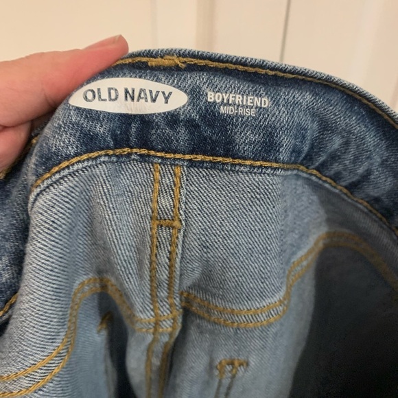 Old Navy fray and tie dye patch mid rise boyfriend jeans - Picture 5 of 9